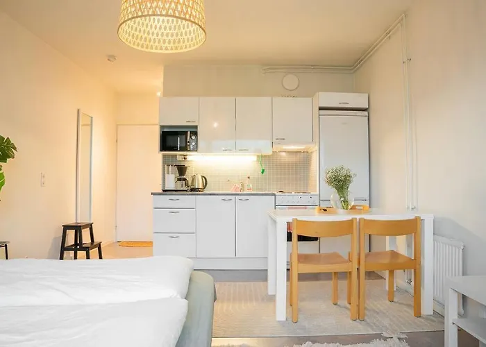 Arctic Downtown Dream: Cozy